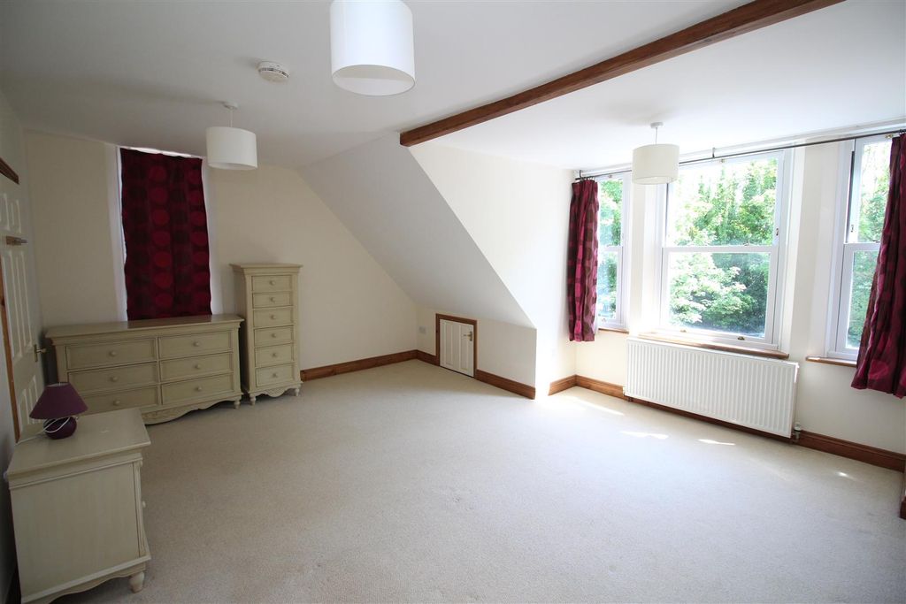 Property photo 3 of 11 Bedroom A.Jpg