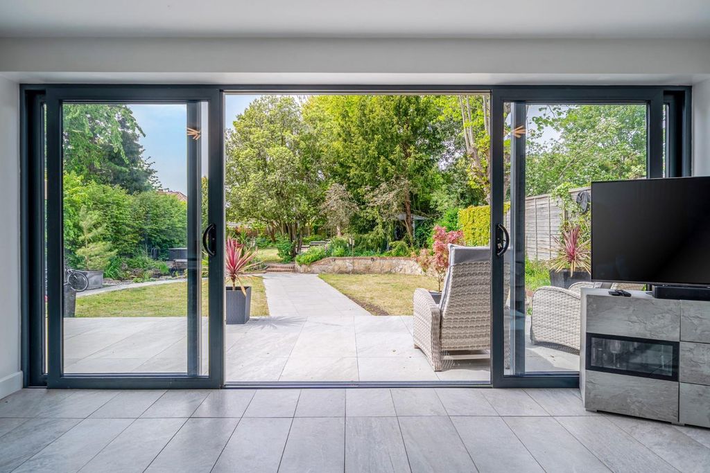 Additional image 16 of 5 bed chalet for saleDrayton Lane, Drayton, Portsmouth PO6