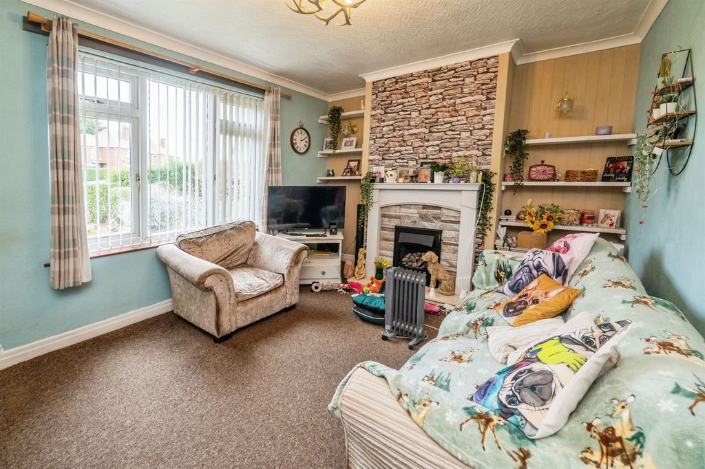 Property photo 2 of 13