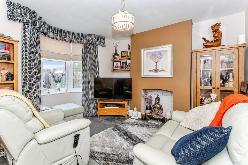 Property photo 3 of 19
