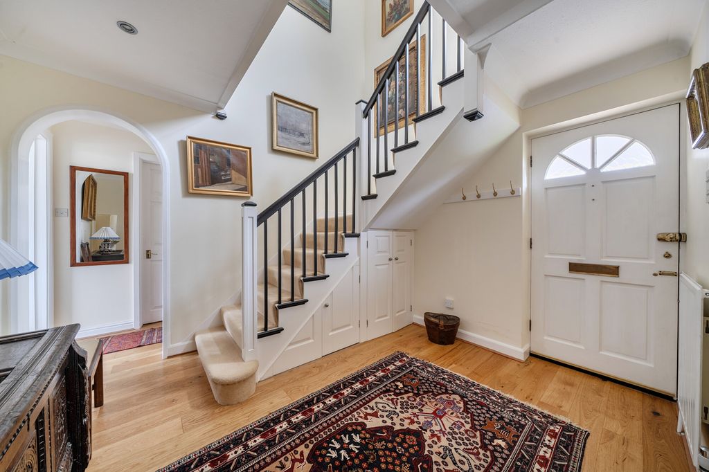 Property photo 3 of 18