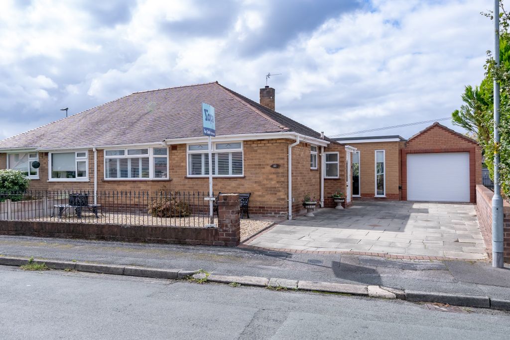 Property photo 2 of 18 1