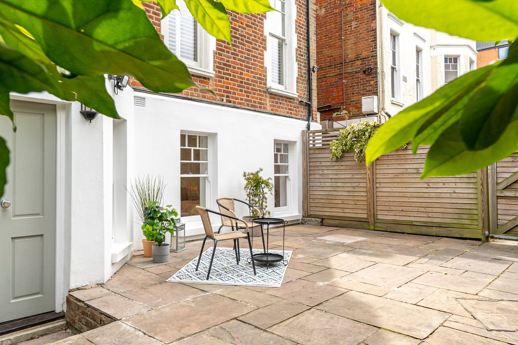 Property photo 2 of 15 Ndb04676