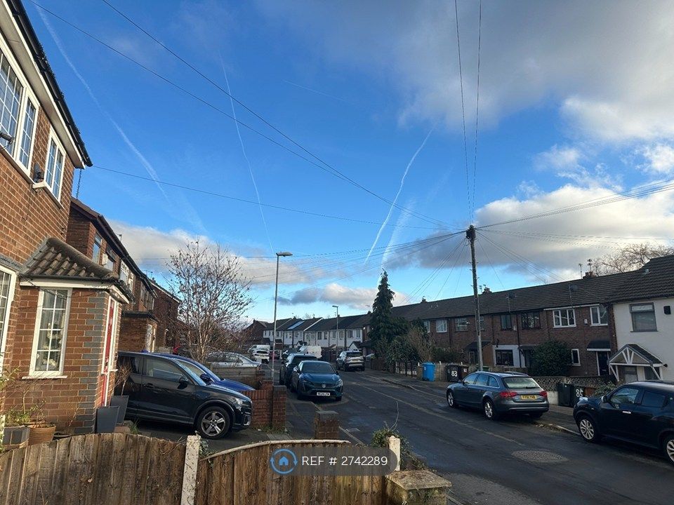 Property photo 2 of 35 Front Garden 1