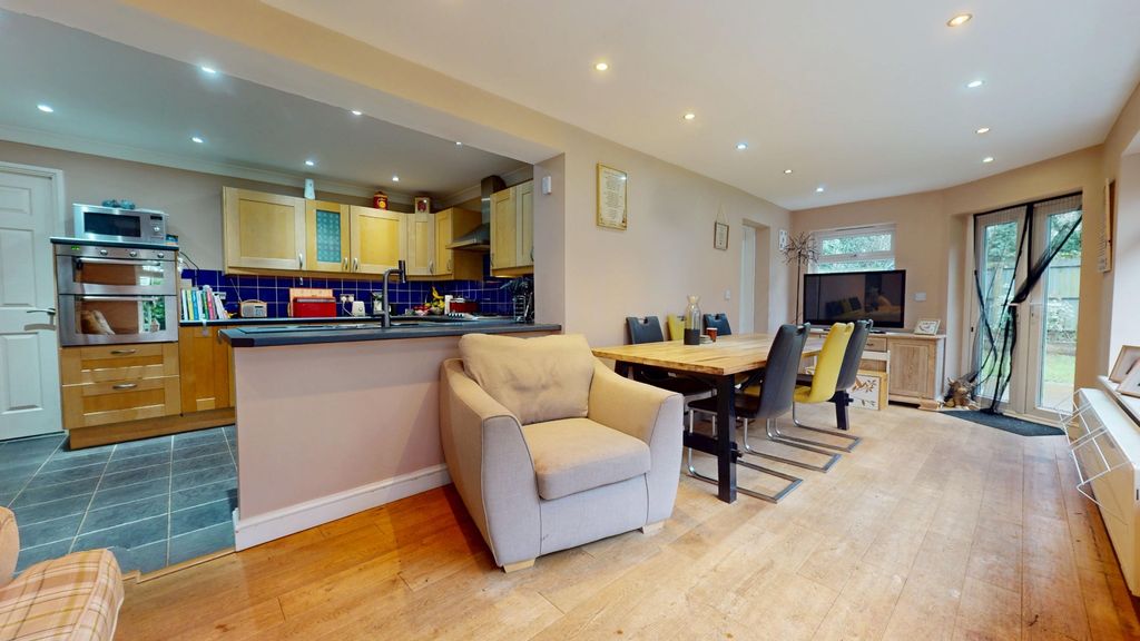 Property photo 2 of 30 4820572