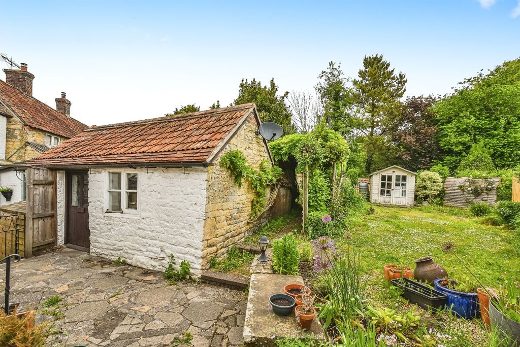 Property photo 3 of 18