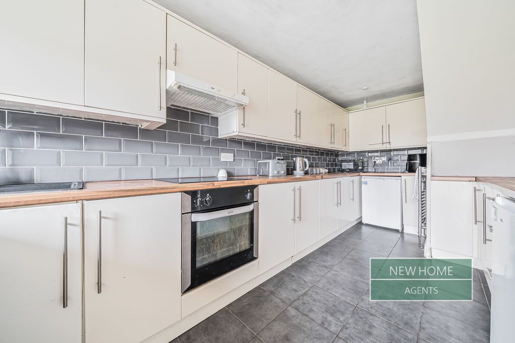 Property photo 2 of 18 Photo 3