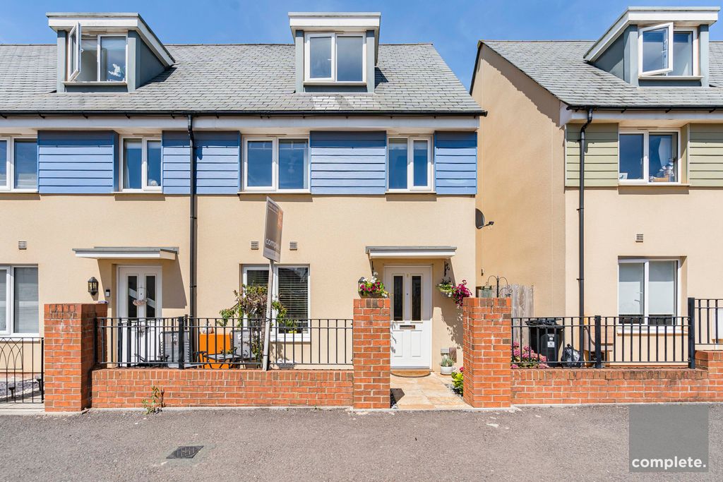 Property photo 1 of 23
