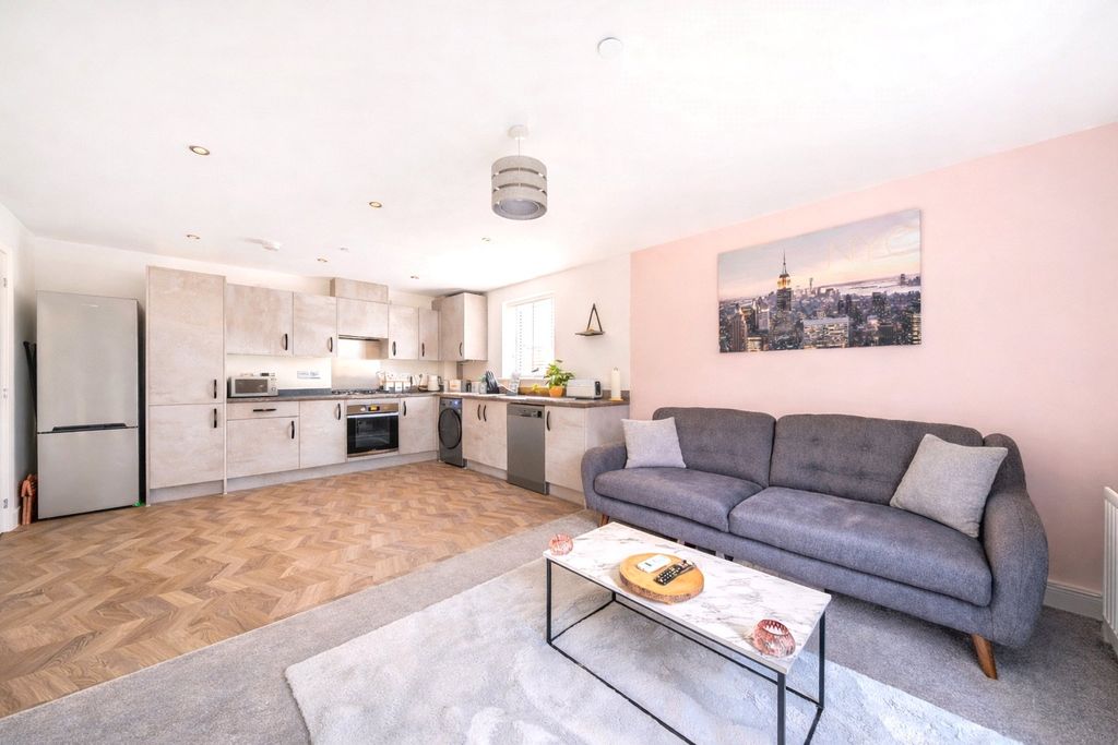 Property photo 3 of 9 Living Room