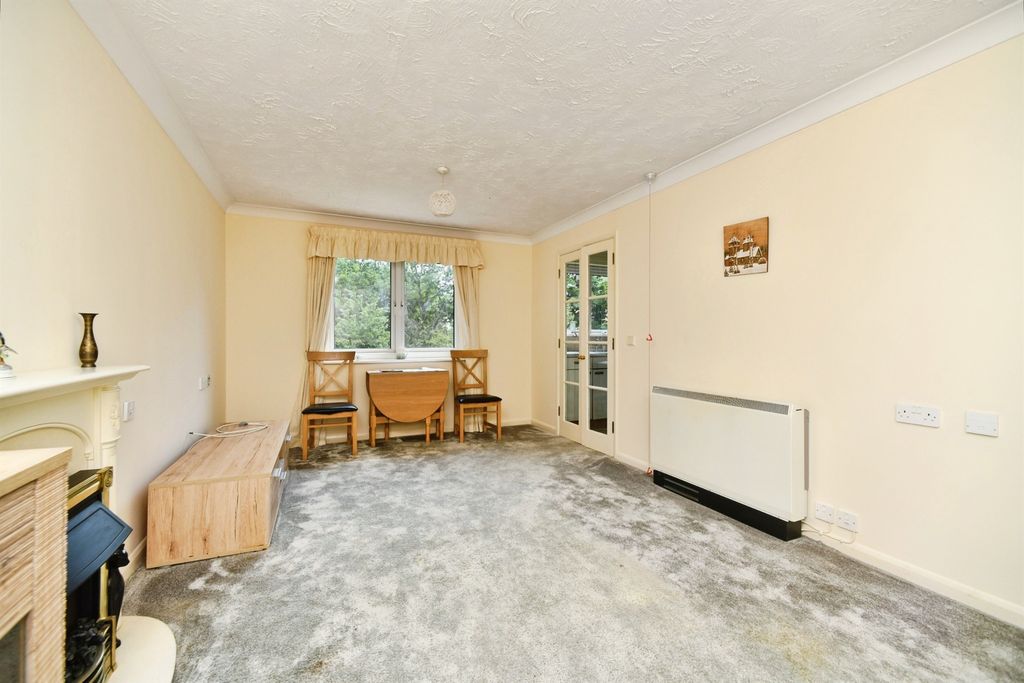 Property photo 3 of 20