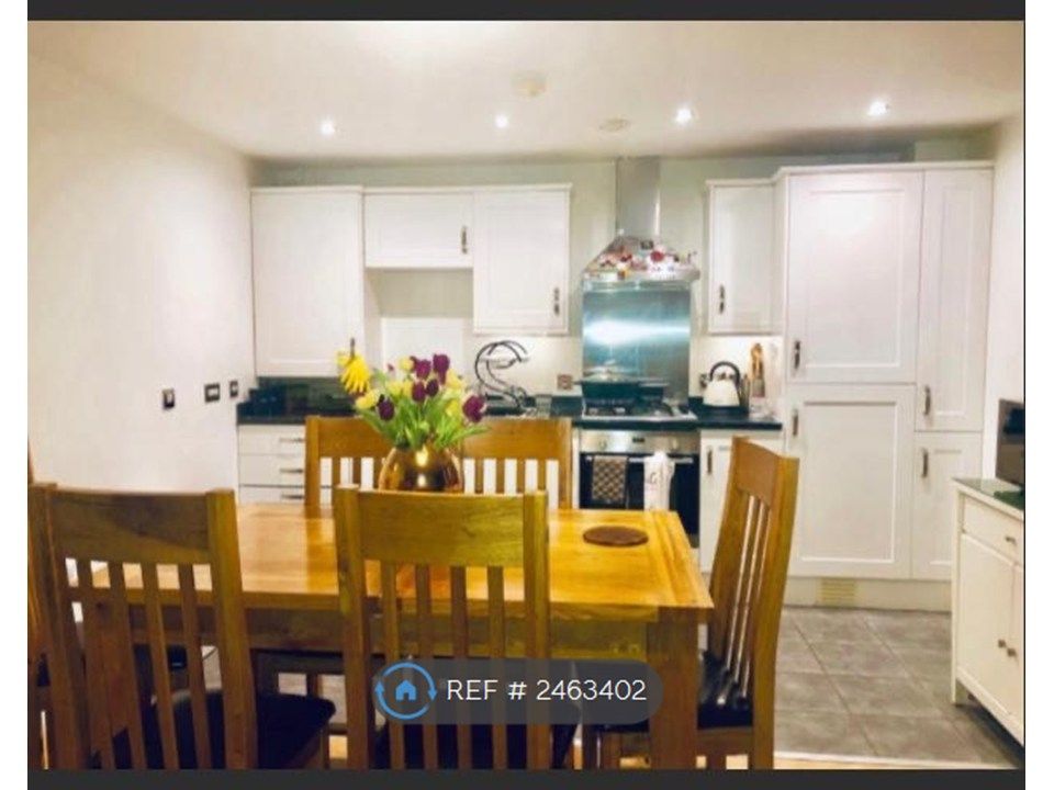 Property photo 2 of 34 Kitchen