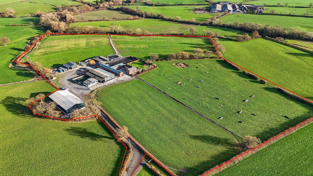 Property photo 1 of 37