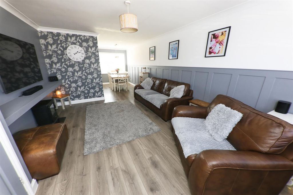 Property photo 2 of 18 Open Plan Lounge &amp; Dining Room