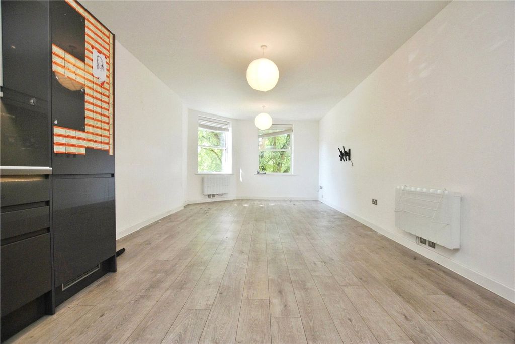 Property photo 2 of 6 Picture No. 04