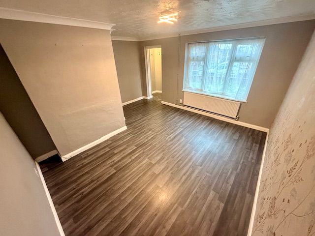 Property photo 3 of 11 Image