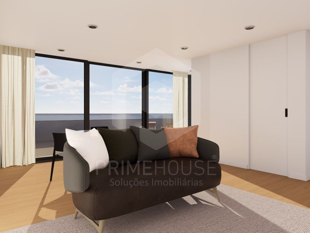 Property photo 1 of 20 One-Bedroom Apartment In Lagos With A Large Terrace.