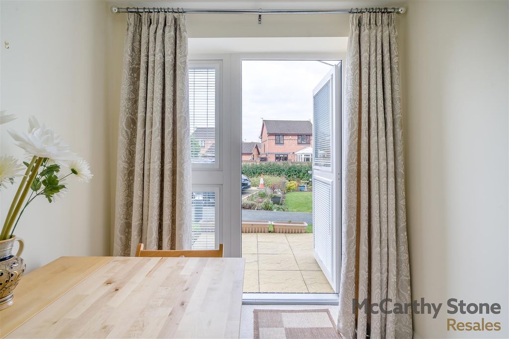 Property photo 3 of 26 8636415-Interior02.Jpg
