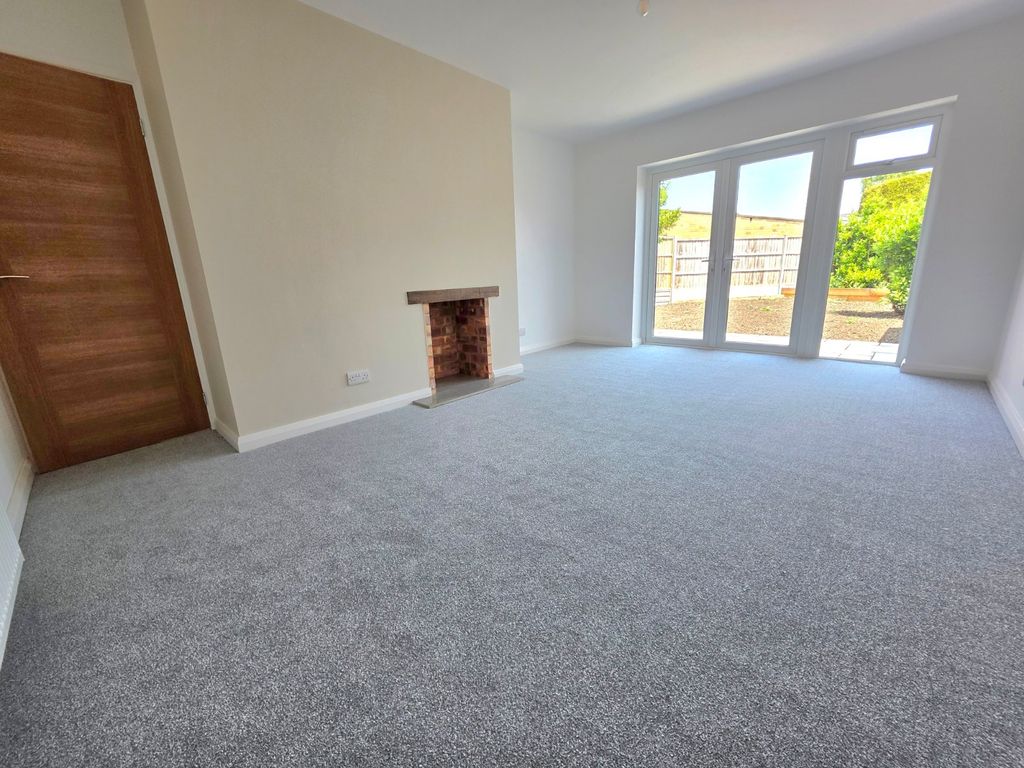 Property photo 2 of 19 Living Room