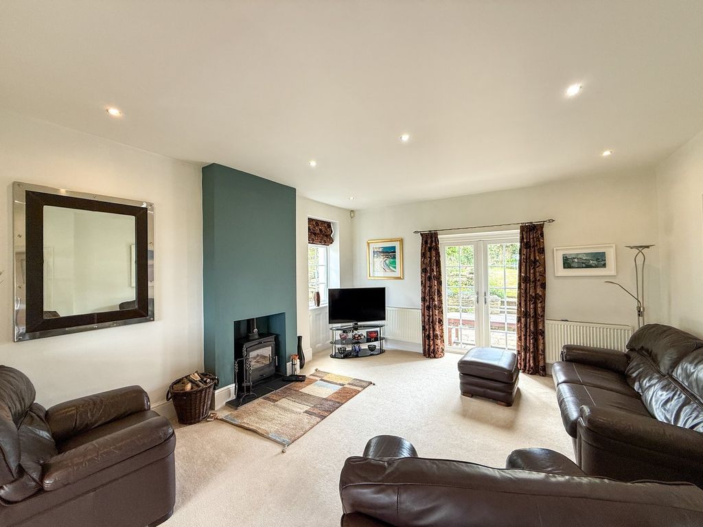 Property photo 3 of 58
