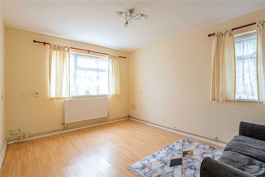 Property photo 2 of 11 Picture No. 02