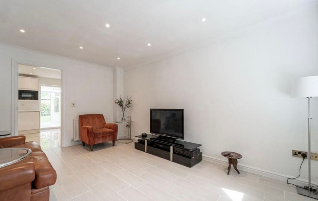 Property photo 2 of 12 Living Room