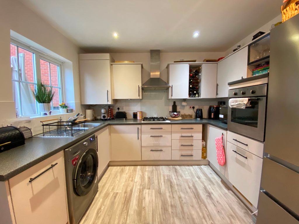 Property photo 3 of 21