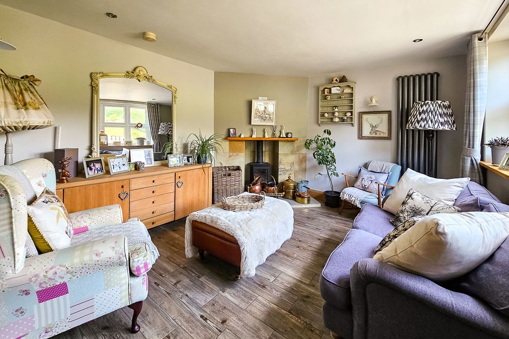 Property photo 2 of 49