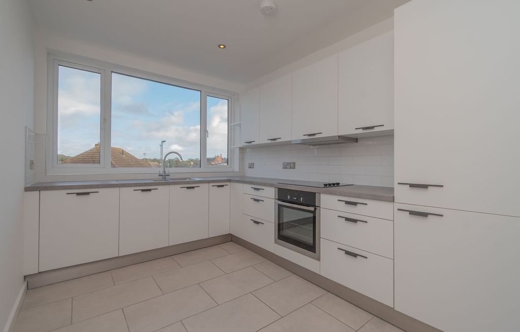 Property photo 2 of 14 Picture 2