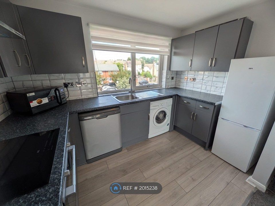 Property photo 2 of 18 Kitchen 1