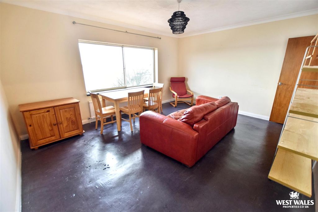 Property photo 2 of 20 7 (15).Jpg