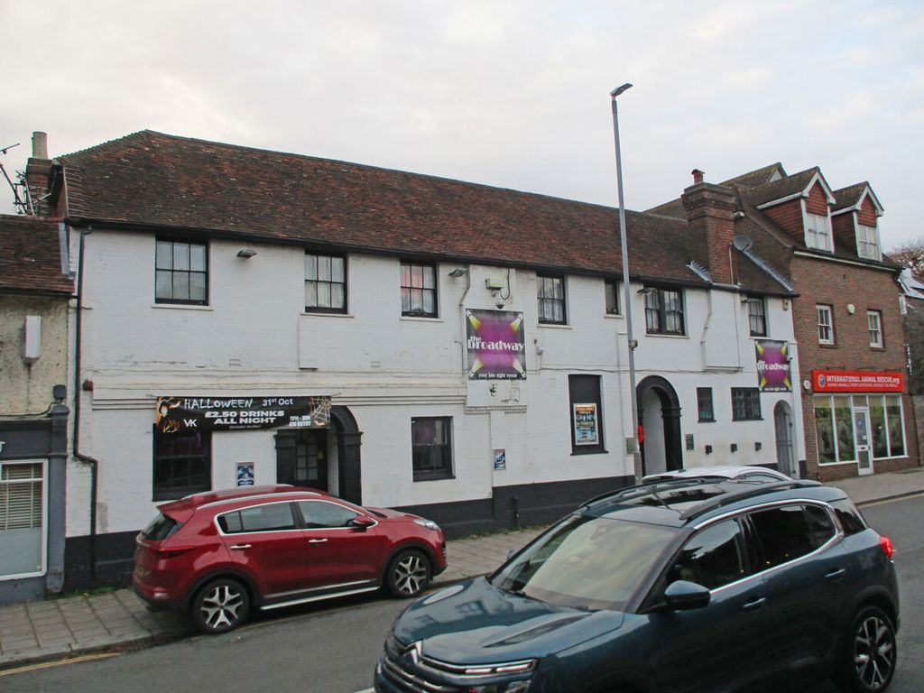 Property photo 1 of 7 The Broadway, Uckfield