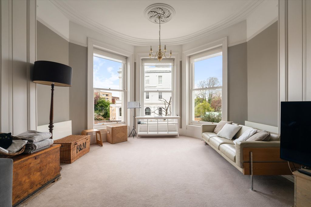 Additional image 5 of 3 bed maisonette for saleOakfield Road, Clifton, Bristol BS8