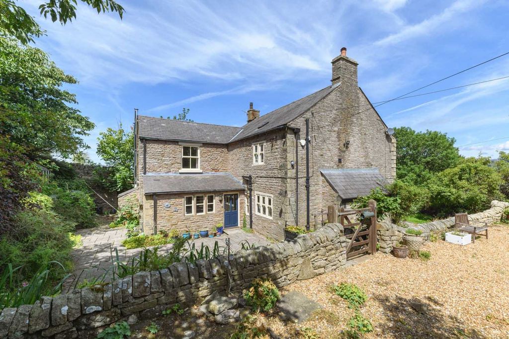 Property photo 1 of 26