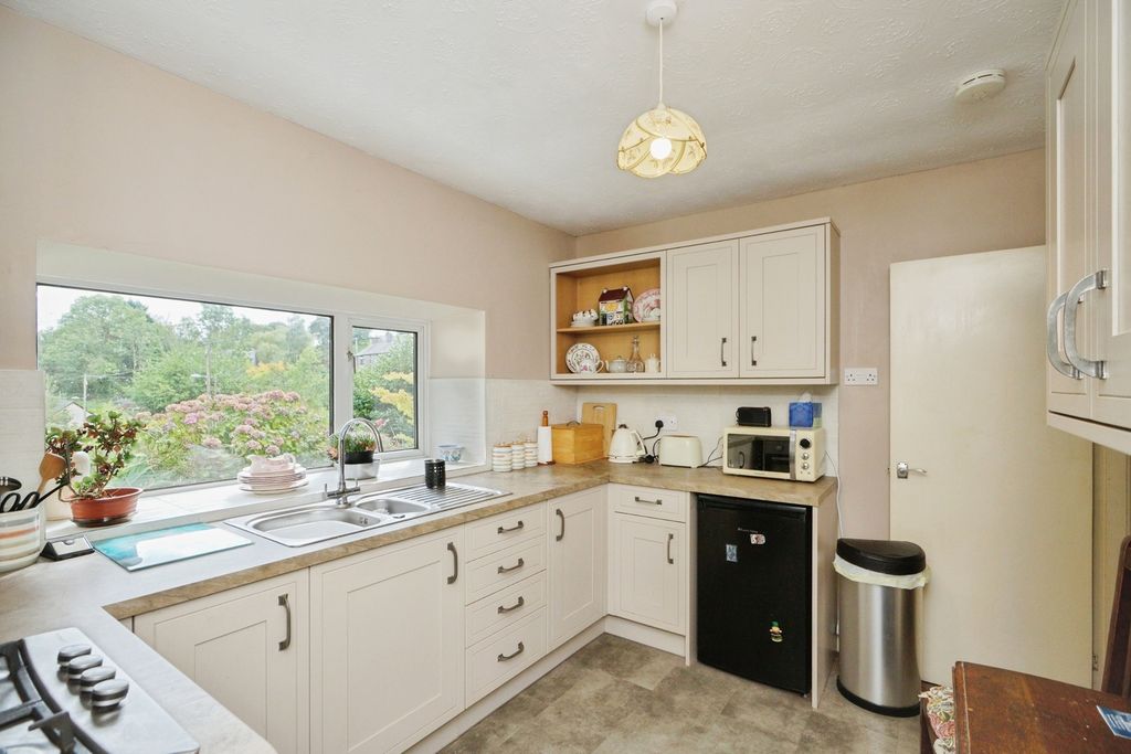 Property photo 2 of 21 Pbox-Img.Jpg
