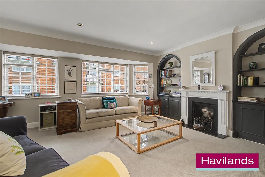 Property photo 3 of 22 19 Wilson Street N21 1Bp-18.Jpg