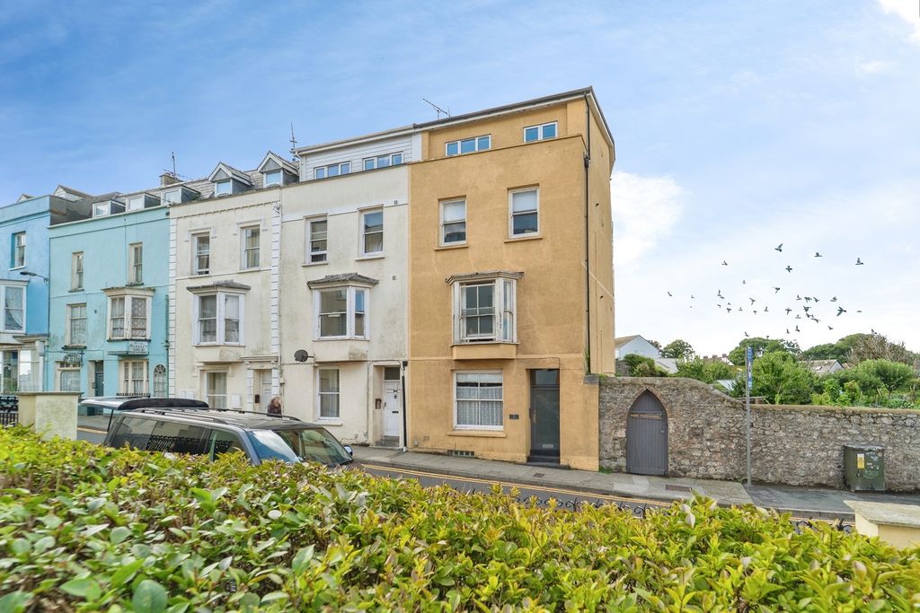 Property photo 1 of 17 Pbox-Img.Jpg