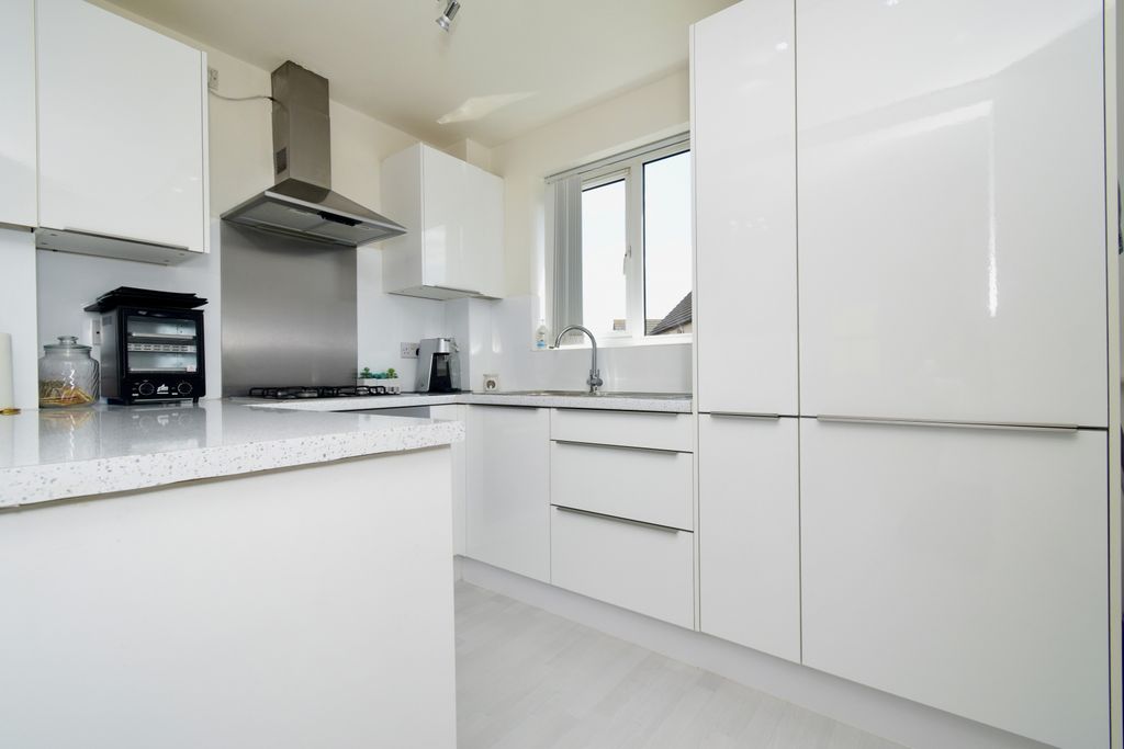 Property photo 2 of 18 Gallery