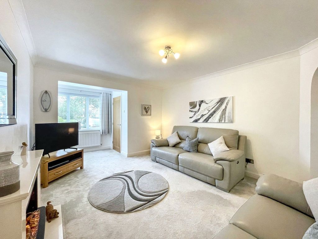 Property photo 3 of 20