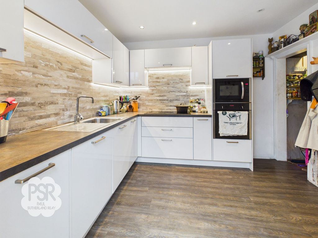 Property photo 2 of 44