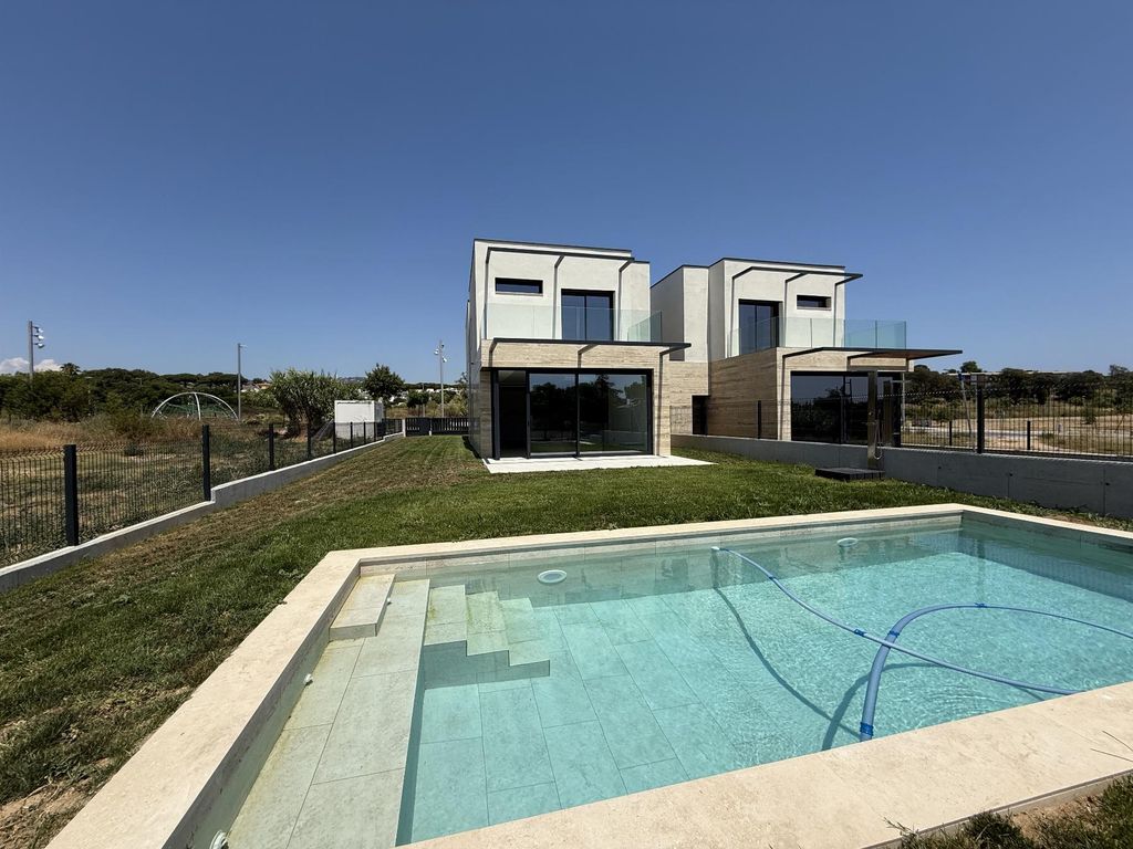 Property photo 3 of 34