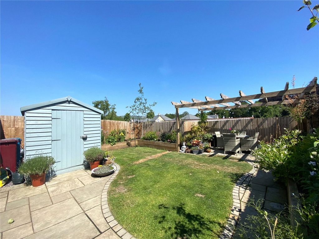 Property photo 3 of 18 Garden