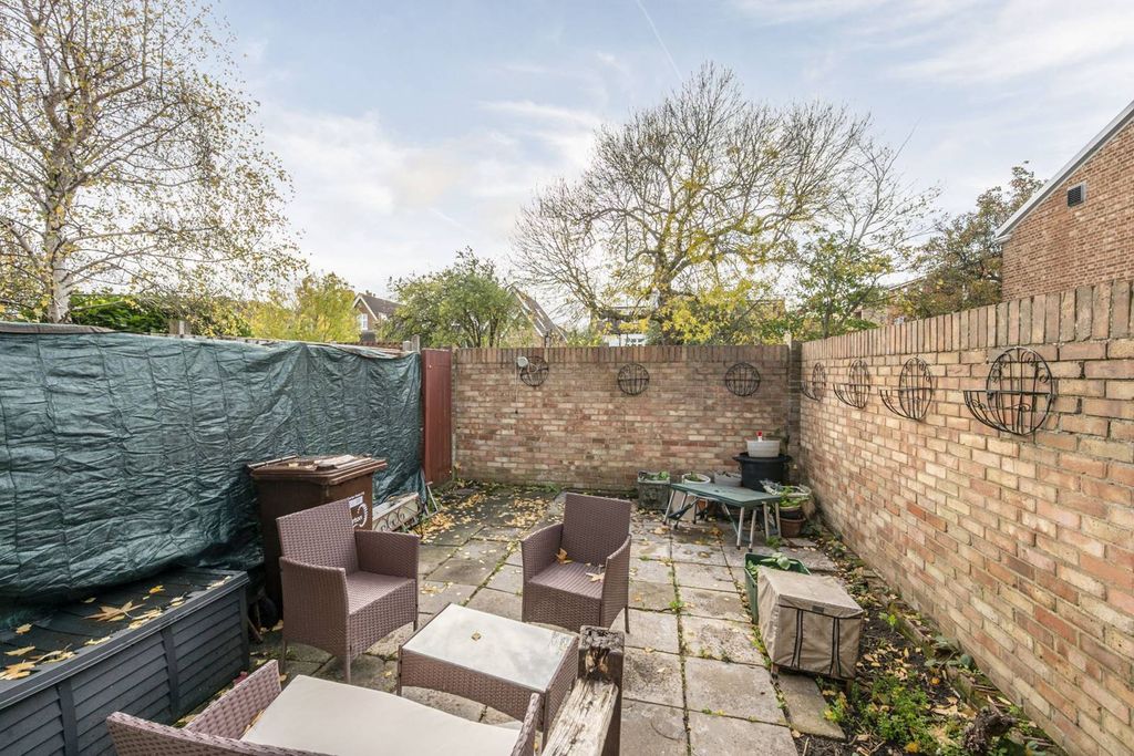 Property photo 3 of 7