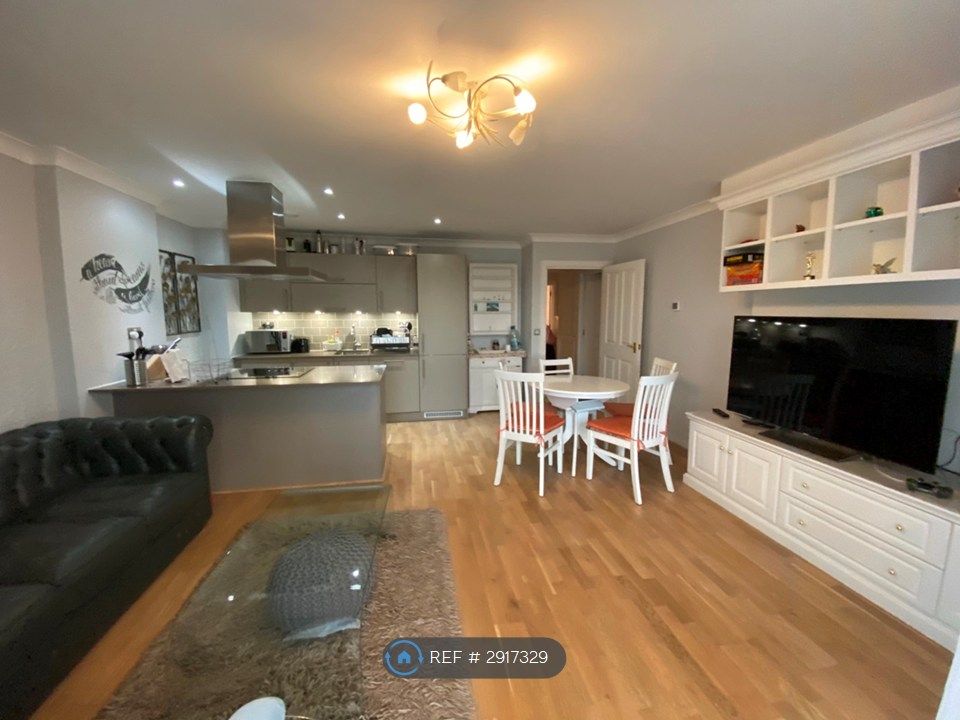 Property photo 2 of 10 Living Room+Kitchen
