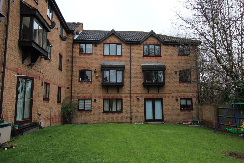 Property photo 1 of 2