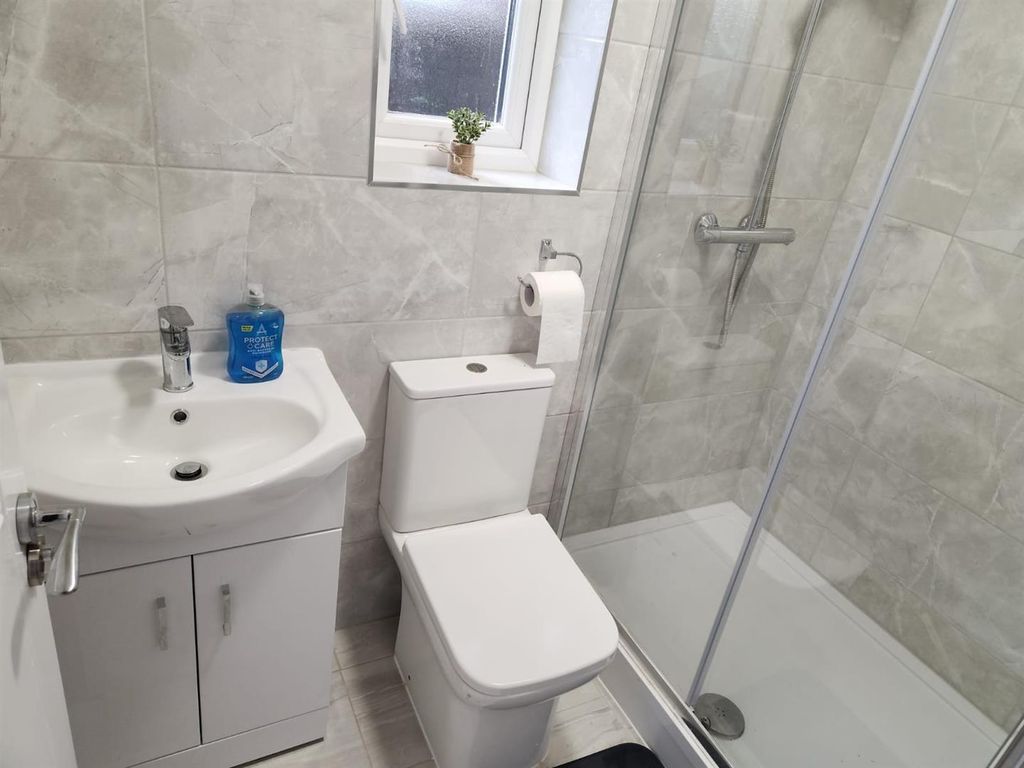 Property photo 2 of 5 4F83484E-Ba7A-4c9A-83B0-6Ba5B40d0c9d.Jpg