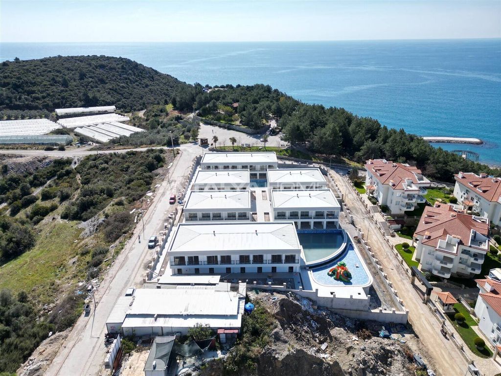 Property photo 2 of 13