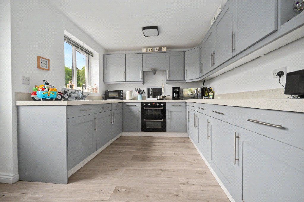 Property photo 2 of 15 Picture No. 04