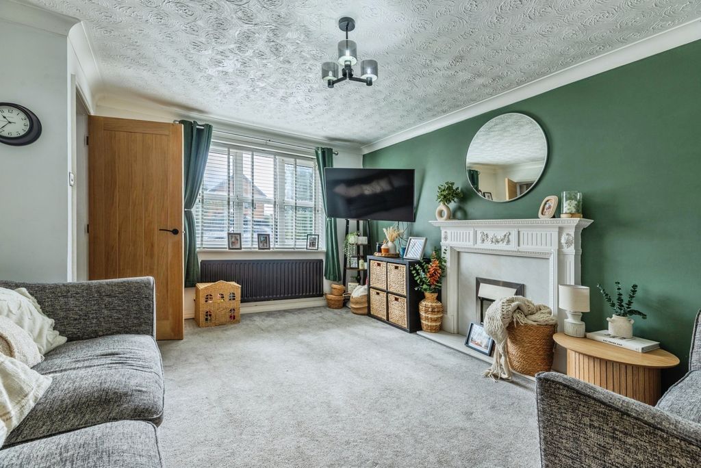 Property photo 2 of 21 Pbox-Img.Jpg