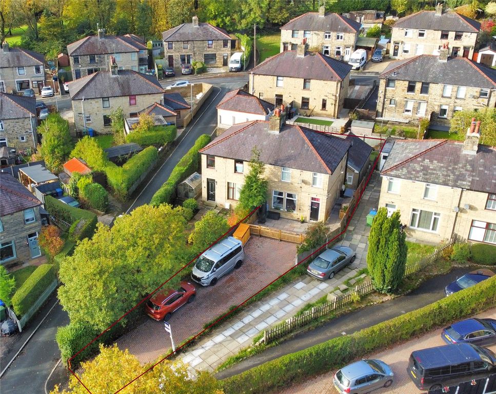 Property photo 1 of 27 Plot Show Case.