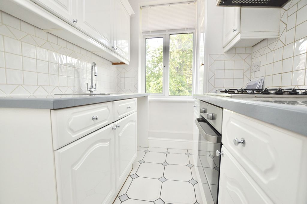 Property photo 3 of 5 Picture 3